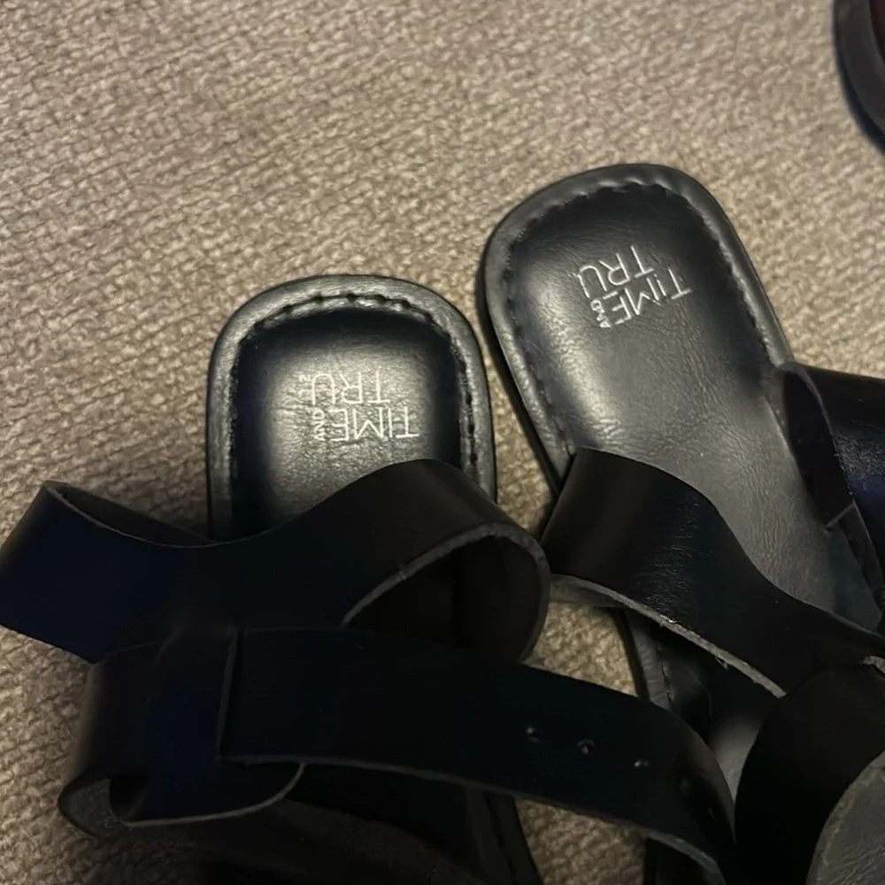 Black Sandals - Picture 2 of 3